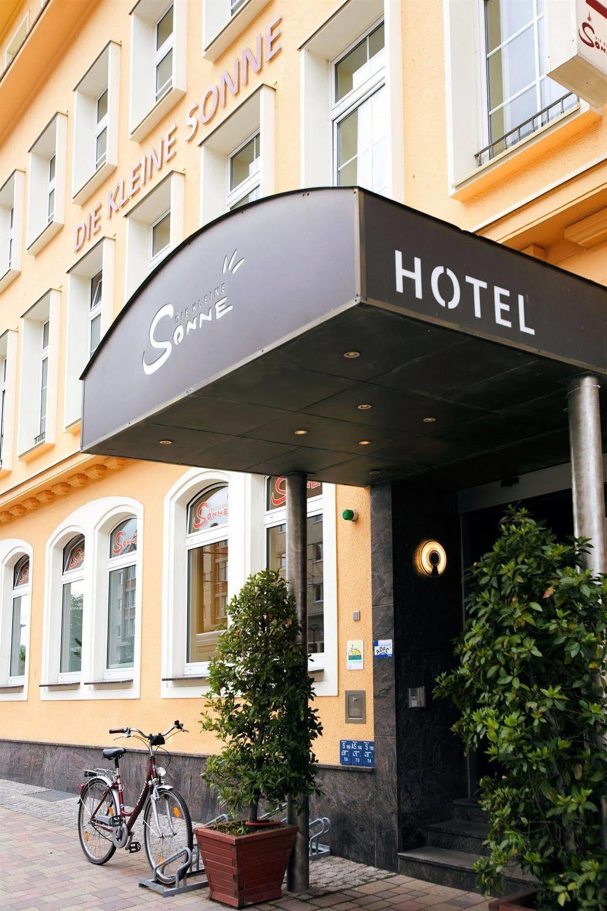 Vienna House Easy By Wyndham Rostock Hotel Exterior foto